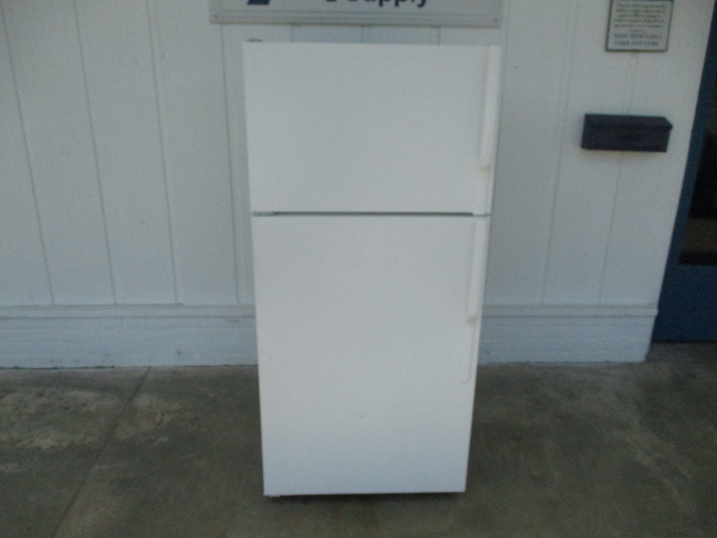 General Electric TBX14GADGRWW, Refrigerator, 115v, 60 Hz, TESTED, #8048