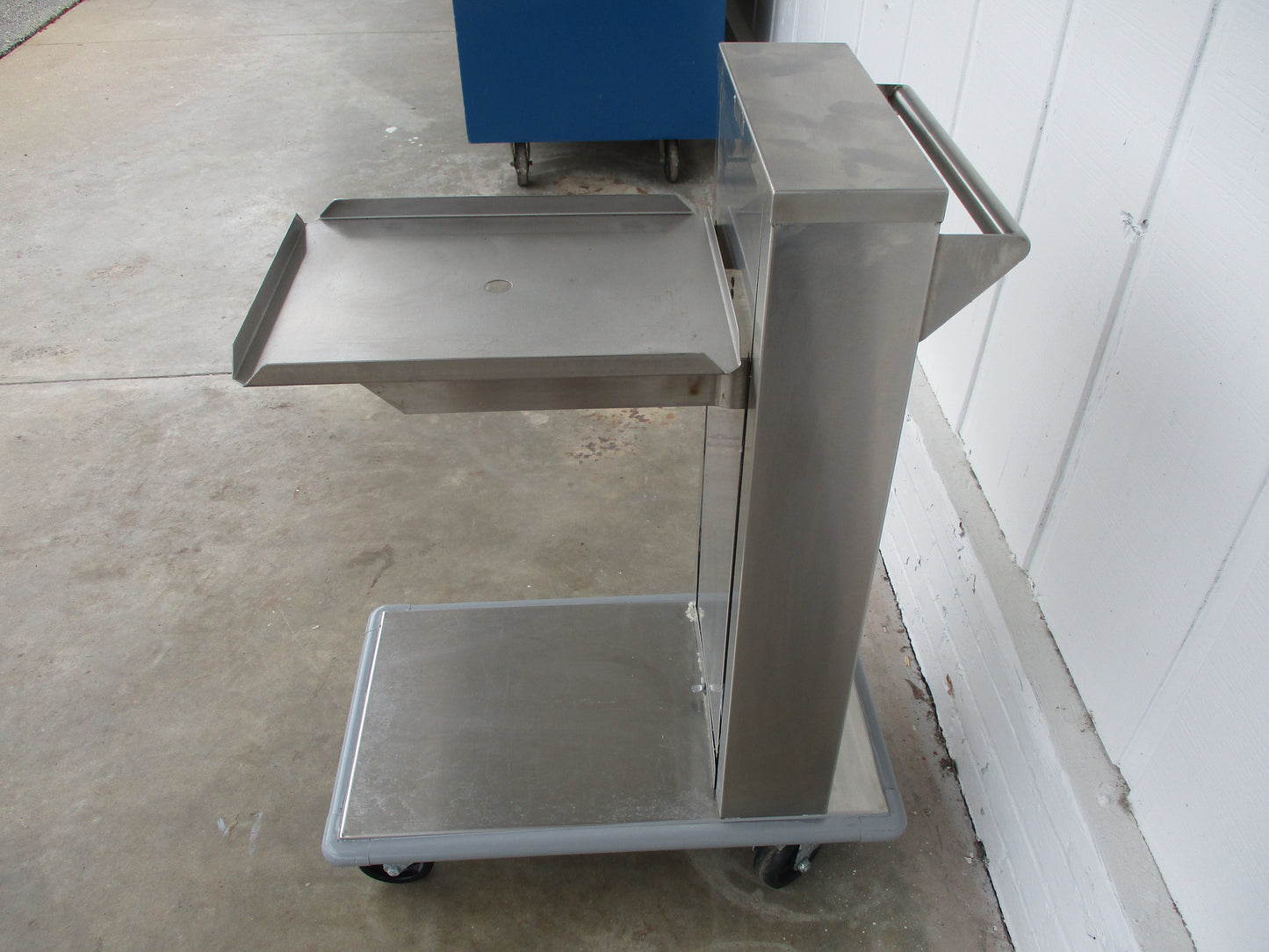 Delfield CT-1216, Steel Cantilever Style Self-Elevating Tray Dispenser, #8507-B