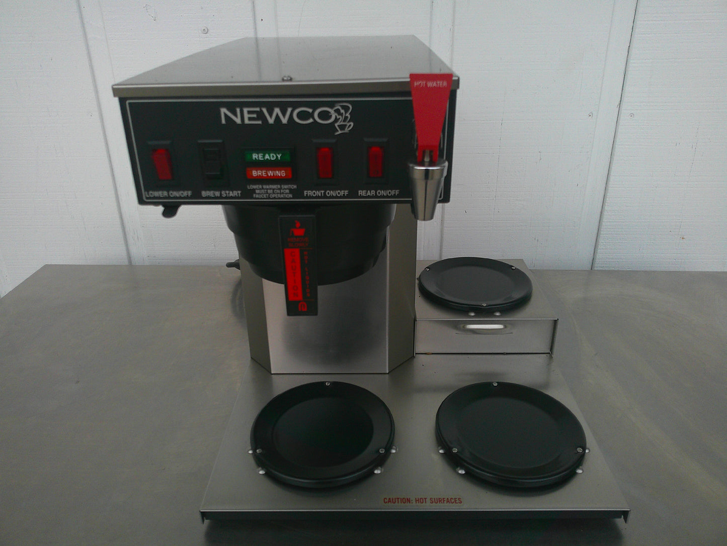 Newco ACE-LP Automatic Commercial Coffee Brewer, Low Profile, TESTED, #8698-E