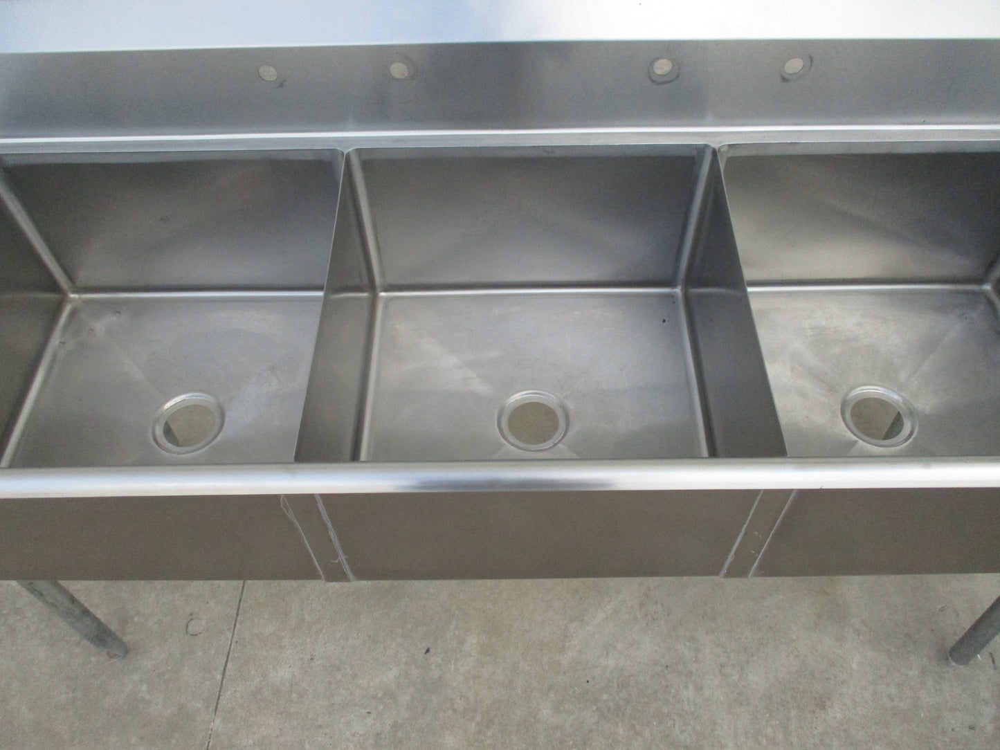 BK ES-3-24-14-24T, 3 Compartment Sink w Drain Boards, 120" x 30" x 44", #8899