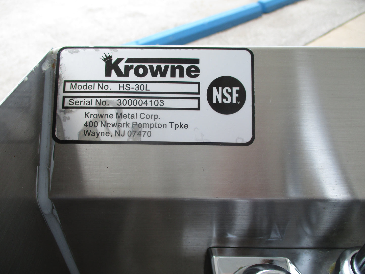 Krowne HS-30L Wall Mount Commercial Hand Sink w/ splash guards, 12.5"W x 17.25"D x 13.5", #9001