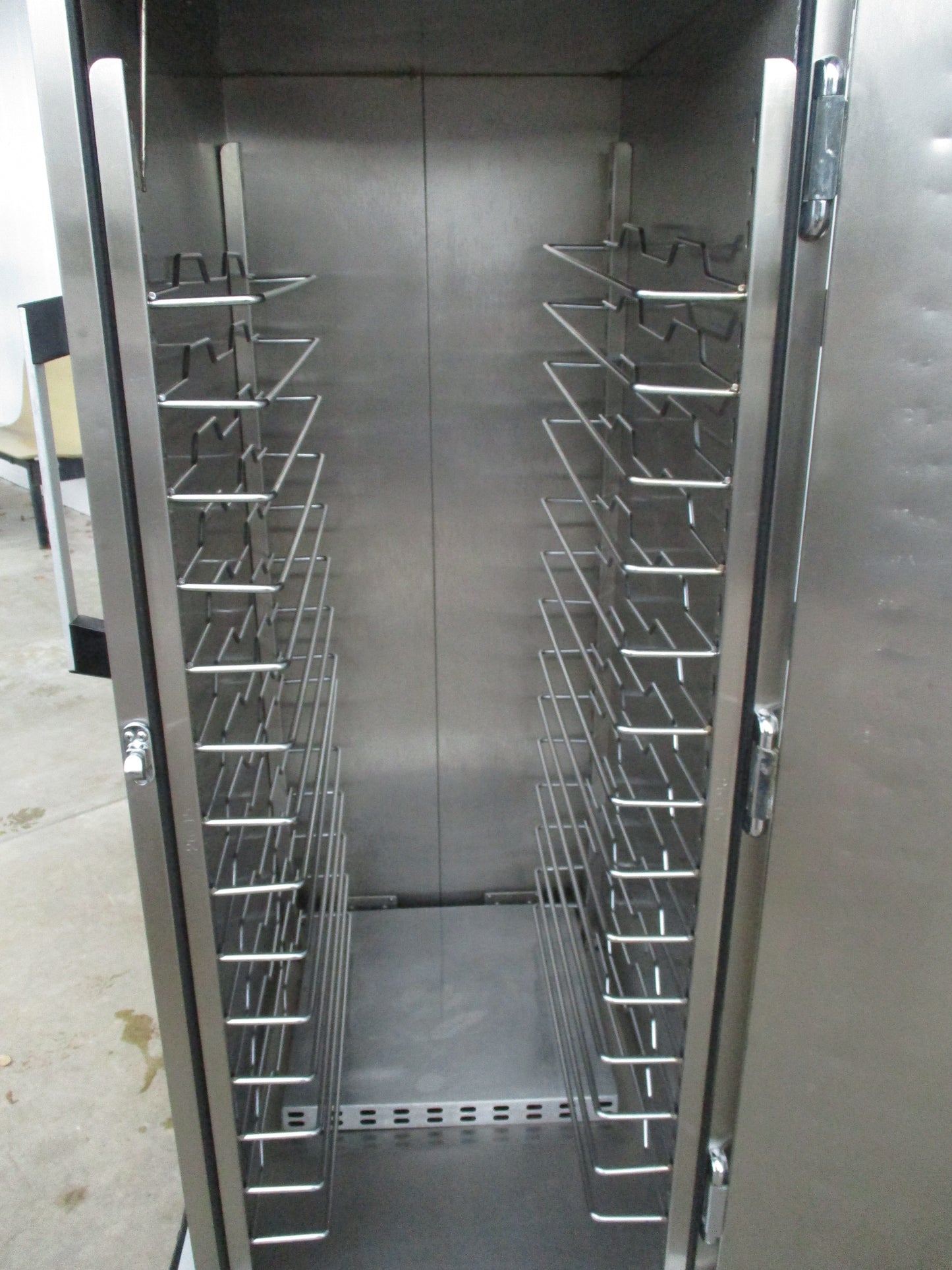 Wittco 1826-15BC Mobile Food Warmer, 26"W x 31"D x 66"H, 120v, PH1, TESTED, #9063