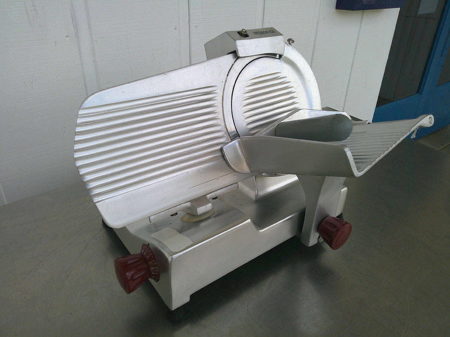 Fleetwood Commercial M220/E Compact Economy Deli Slicer, 9" Blade, TESTED, #9185