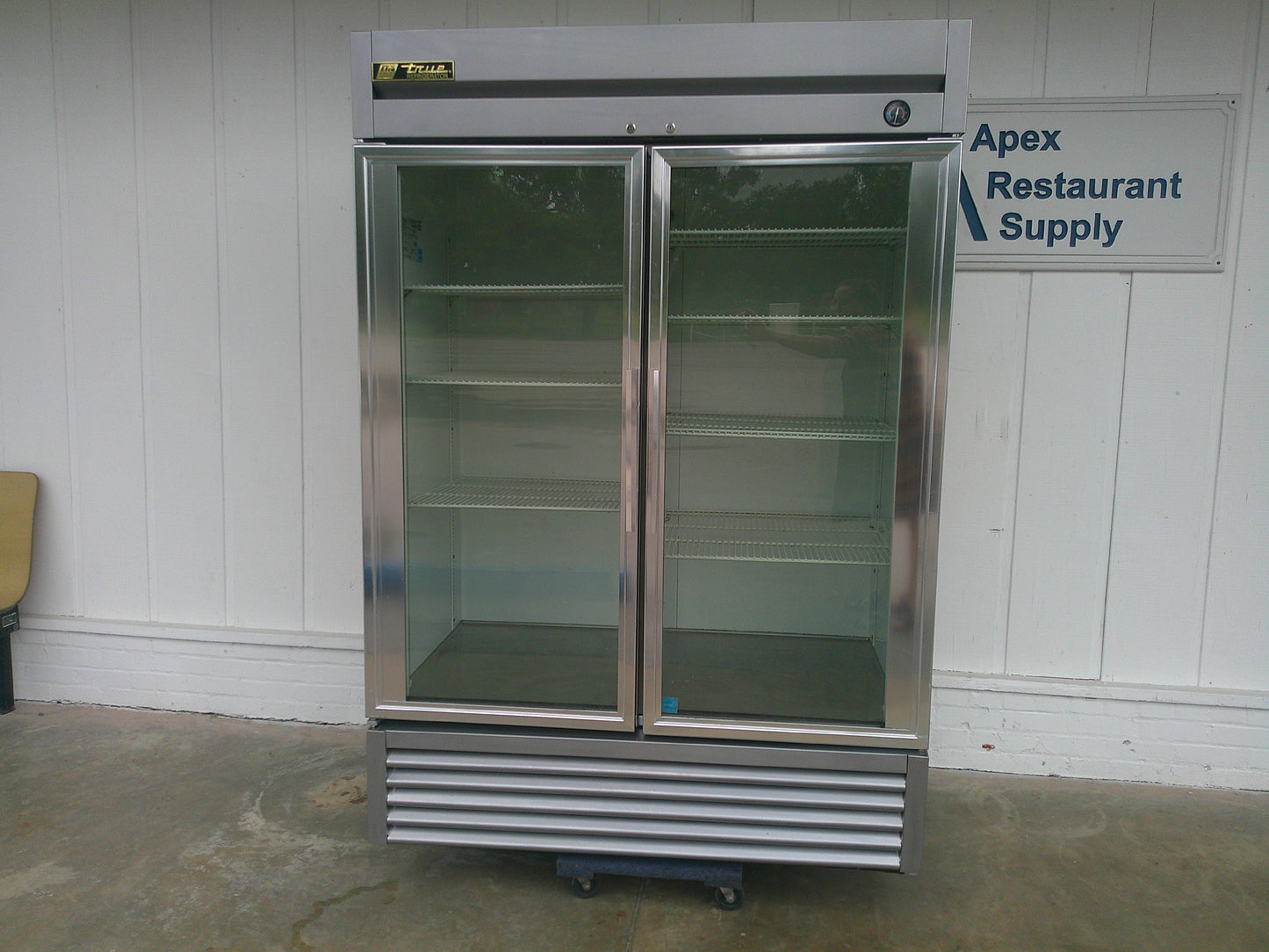 True T-49G, 2 Section Glass Door Reach-In Refrigerator, 115v, Ph1, TESTED #9203