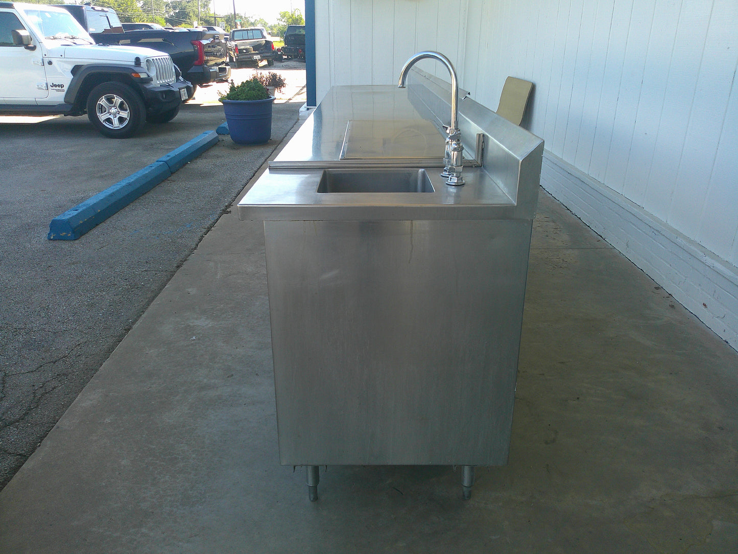 Stainless Steel XL Wait Station with Sink & Undershelves, HUGE STORAGE, #9221