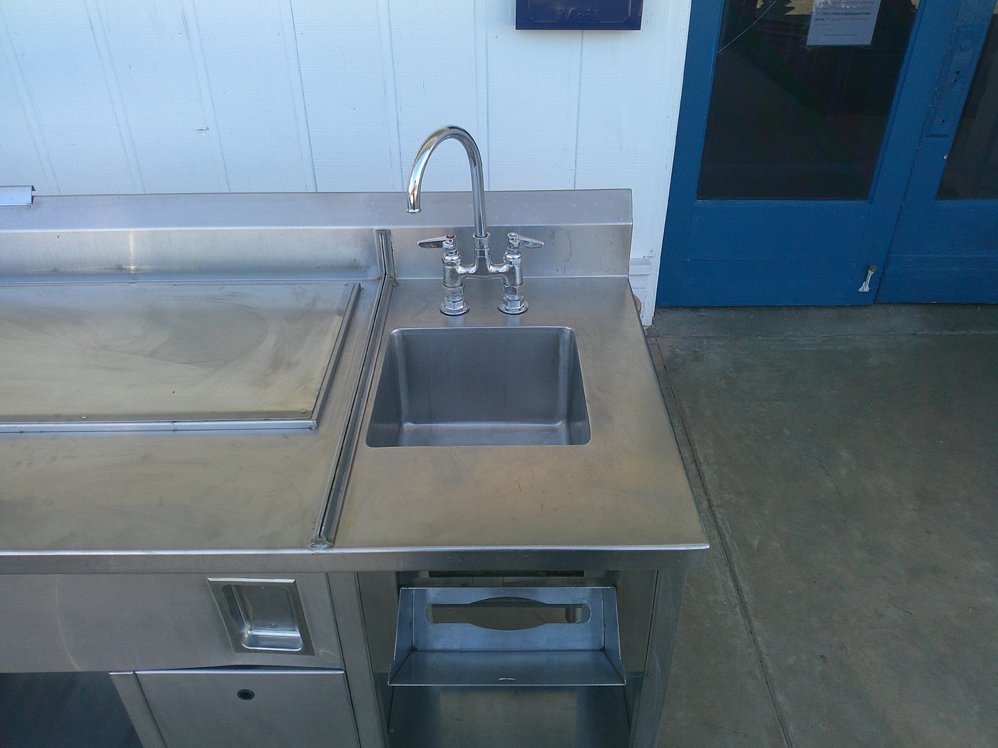 Stainless Steel XL Wait Station with Sink & Undershelves, HUGE STORAGE, #9221