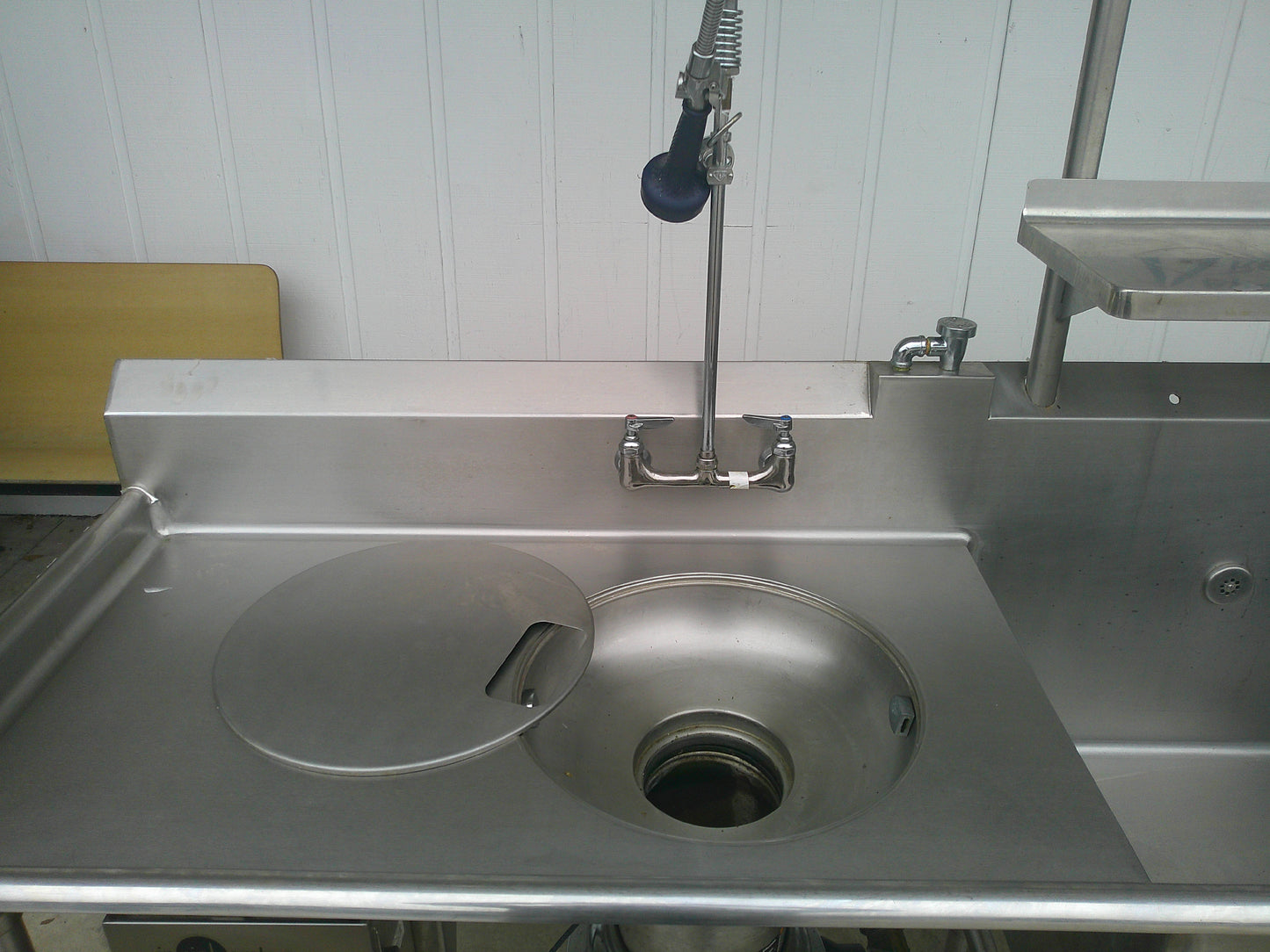 Stainless Steel Wash Table w/ 3-Comp Sink, Disposal System & Storage, TESTED, #9356c