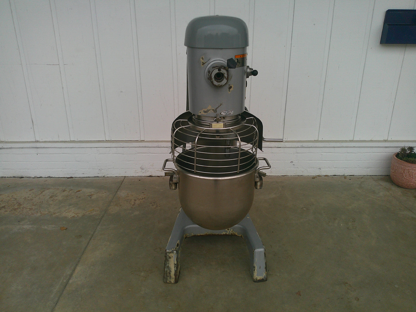 Hobart D330, Commercial HARDWIRED 30qt Mixer with bowl, FOR PARTS ONLY, UNTESTED, #9548