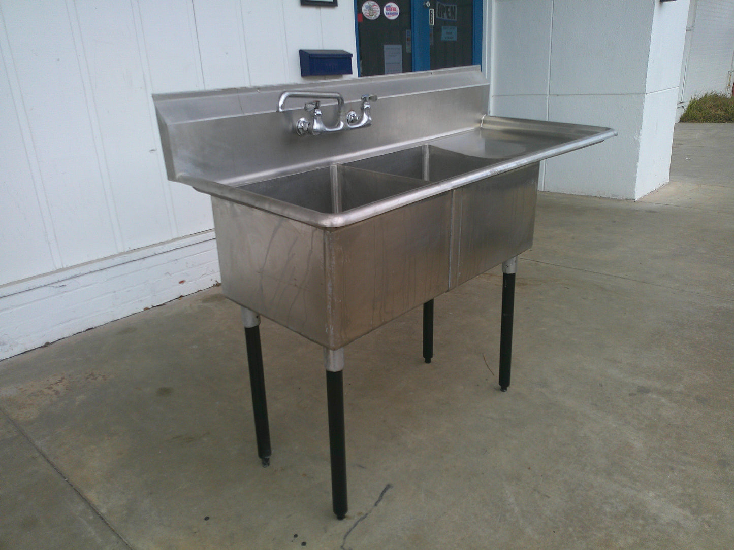 Stainless Steel Commercial 2-Compartment Sink with Right-Side Drainboard, #9465c