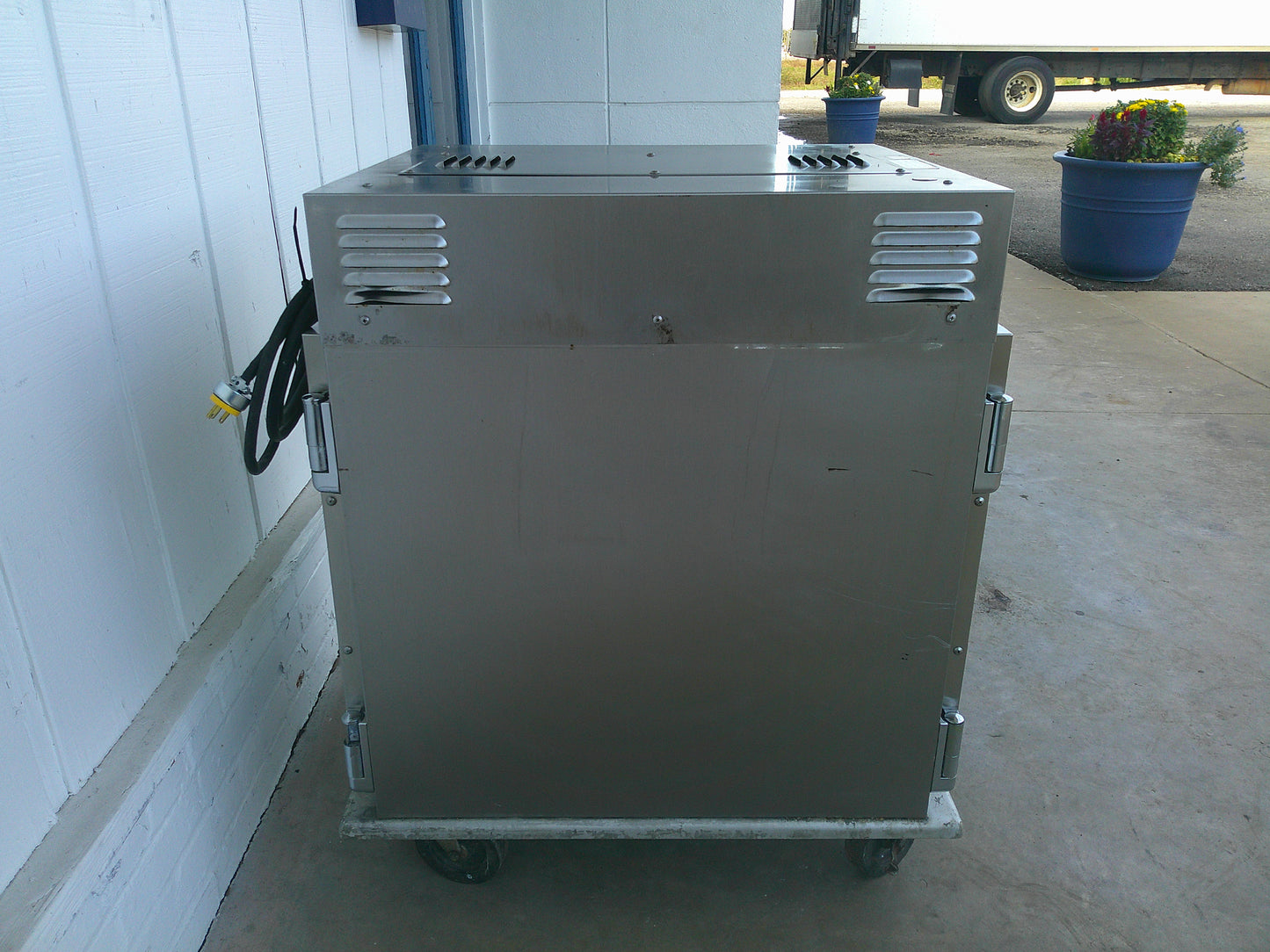 Henny Penny HC903M, ½ Size Pass-Through Insulated Holding Cabinet, TESTED, #9310