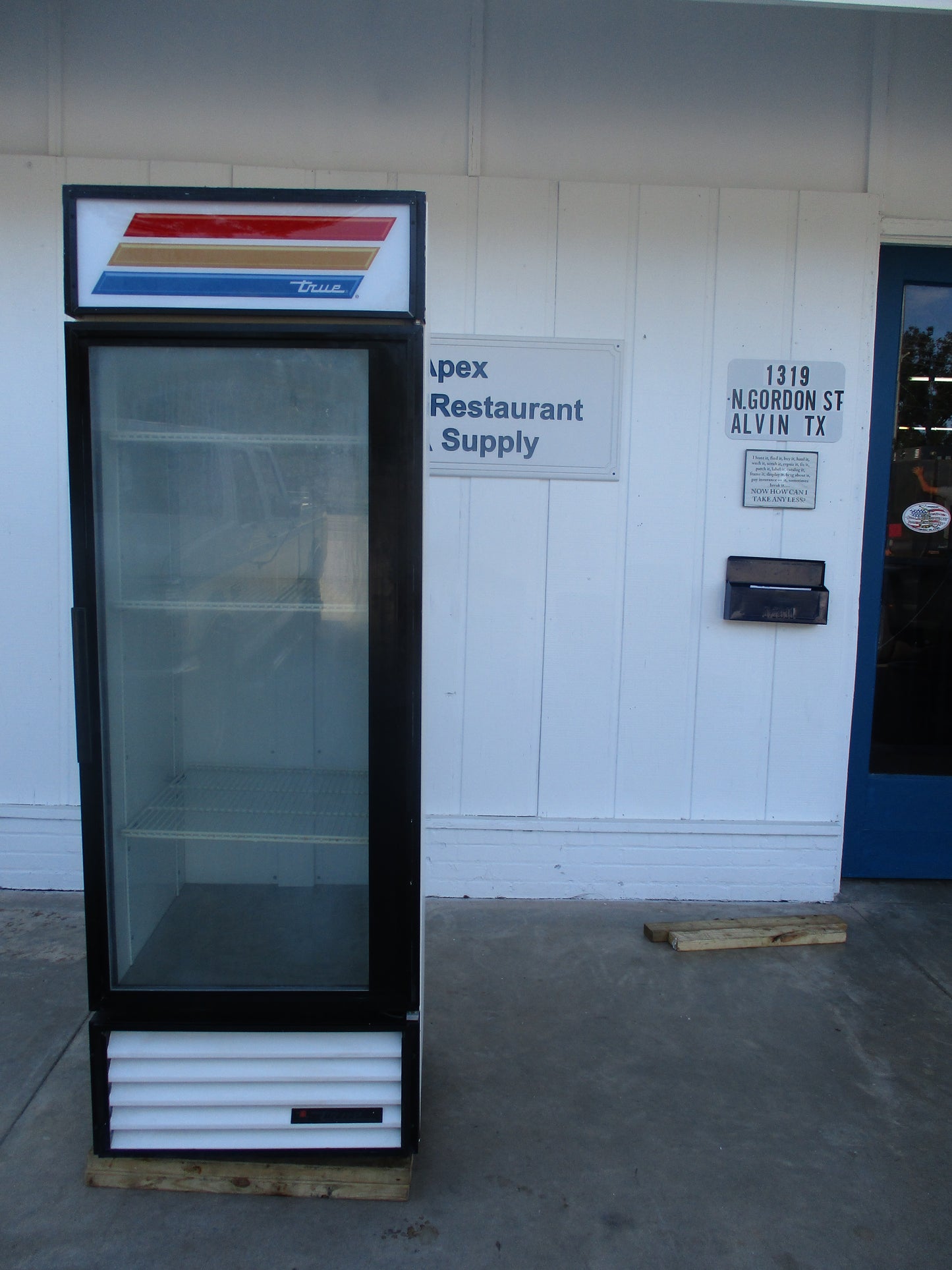 True GDM-23, 27" Single Glass Door Refrigerated Merchandiser, TESTED, #8379