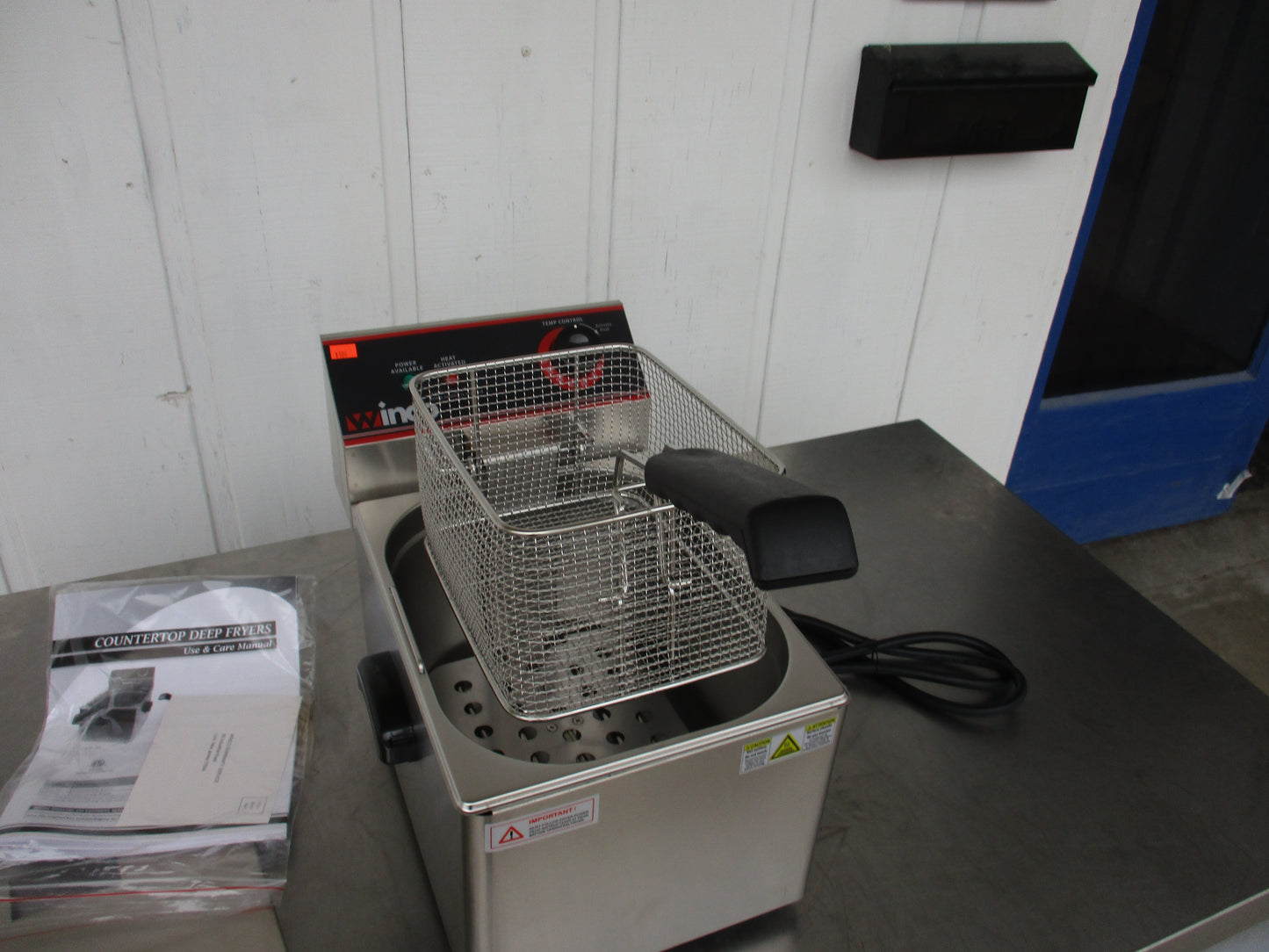 NEW EFS-16 Countertop Fryer 120v Stainless Steel 16 lb. Capacity