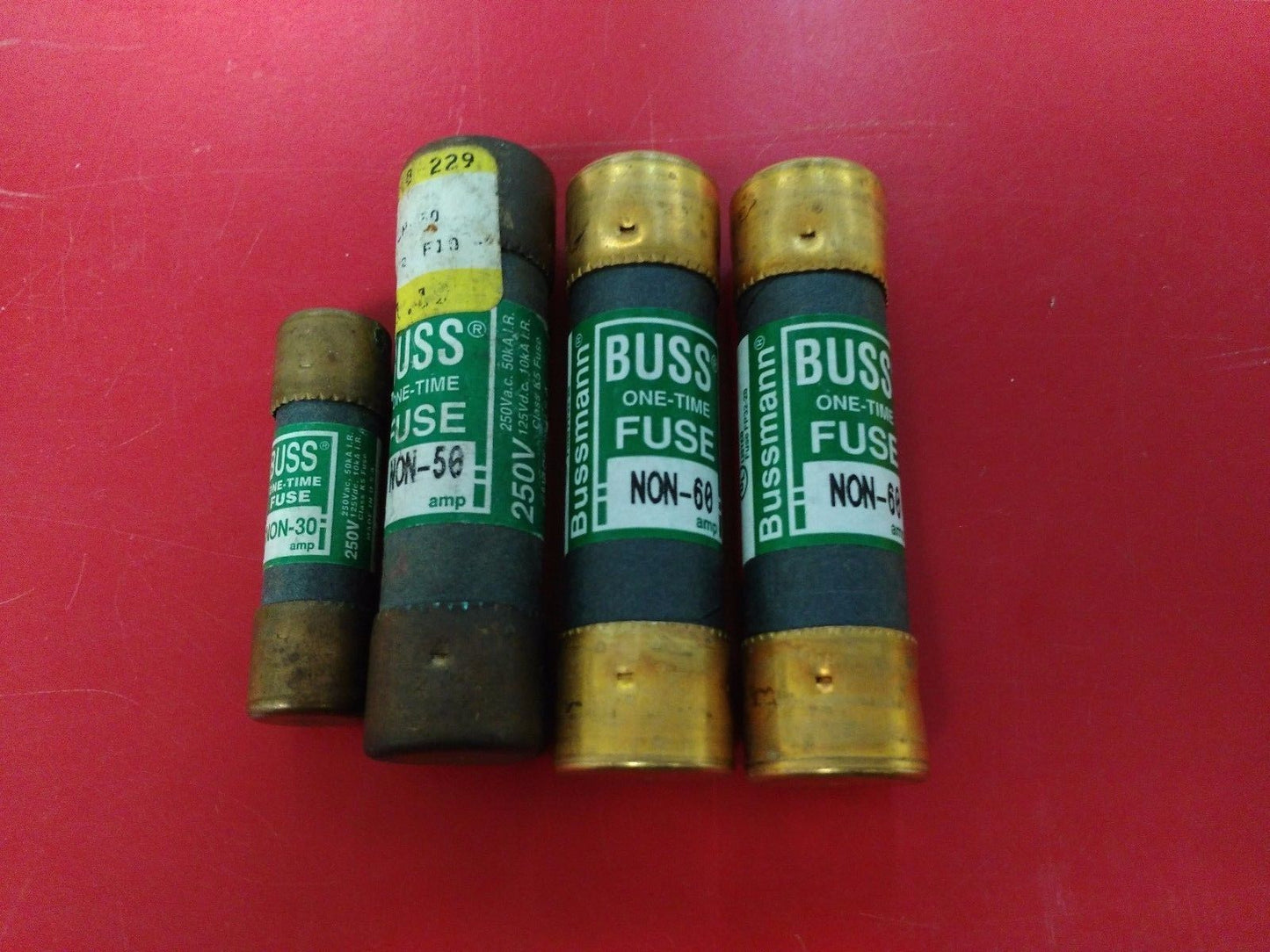 Lot of 4, Bussmann One Time Fuses, Qty 1 of 30A, Qty 1 of 50A, Qty 2of 60A #1134